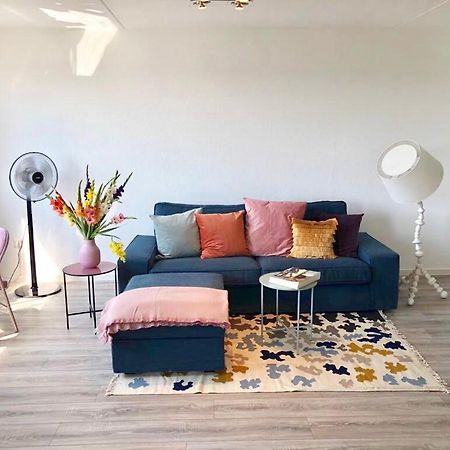 Grosses Appartement Mit Aussichtsbalkon Лудвигсбург Екстериор снимка