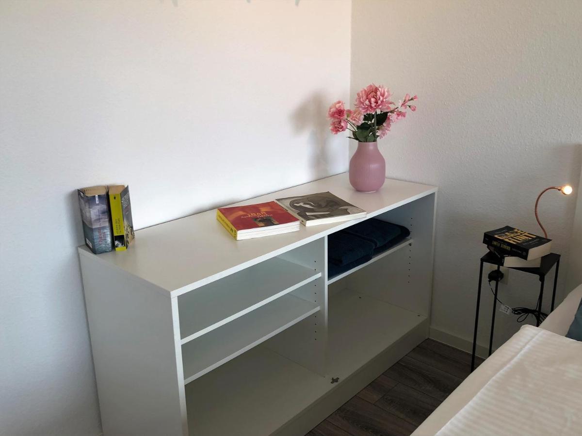 Grosses Appartement Mit Aussichtsbalkon Лудвигсбург Екстериор снимка